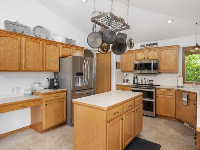 4409 East Winfield Road Mead, WA 99021 - Photo 6 of 34
