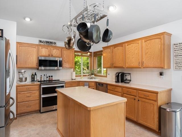 4409 East Winfield Road Mead, WA 99021 - Photo 7 of 34
