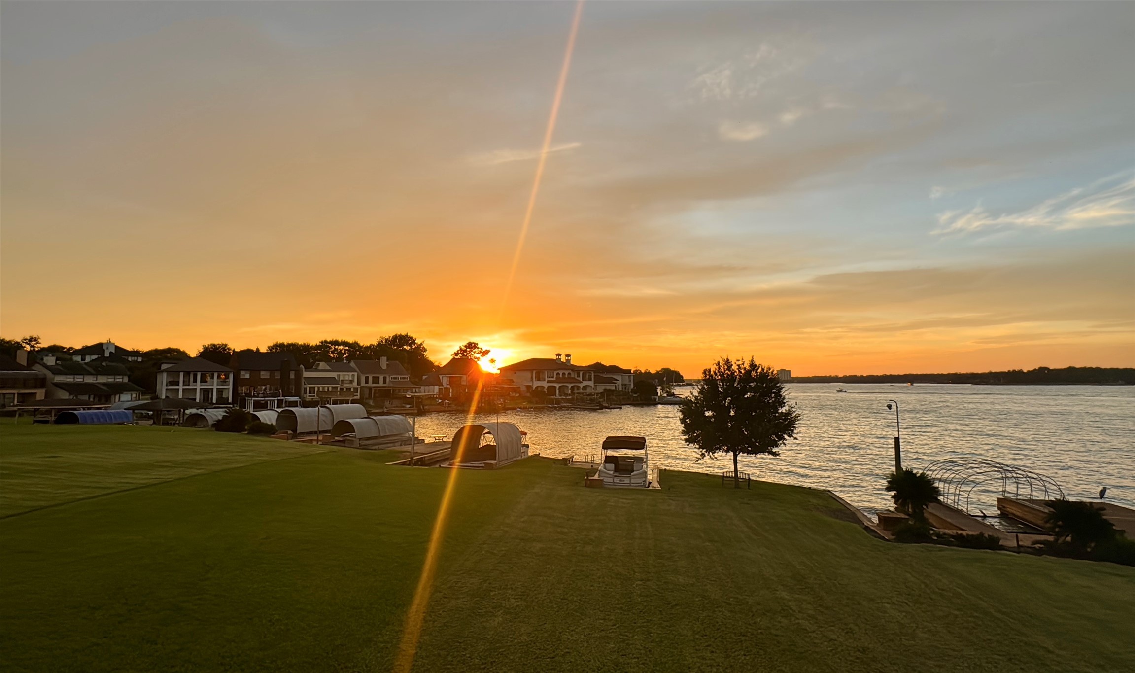 112 Cove Point Conroe, TX 77356 - Photo 1 of 47