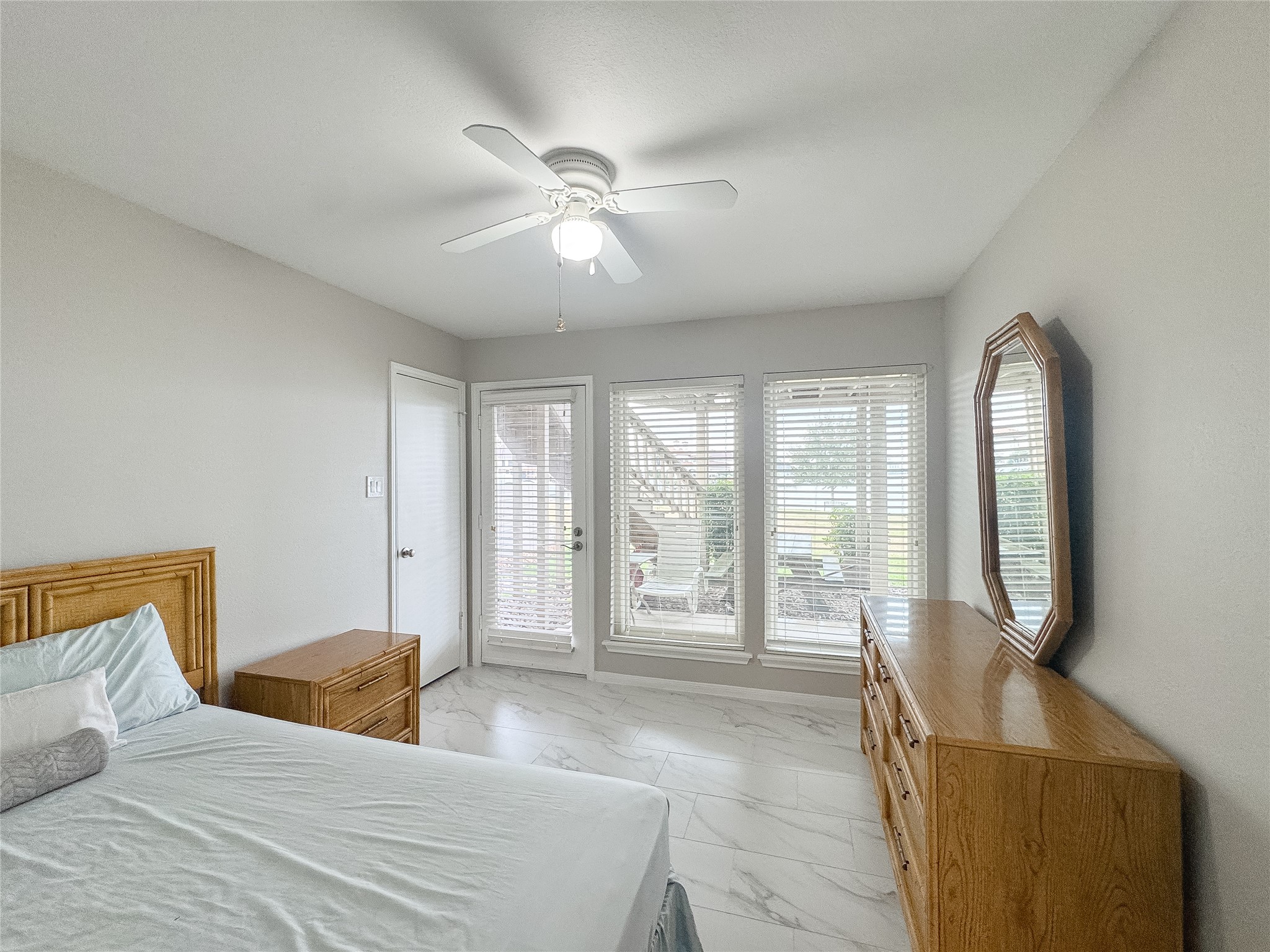 112 Cove Point Conroe, TX 77356 - Photo 30 of 47 Bedroom #2