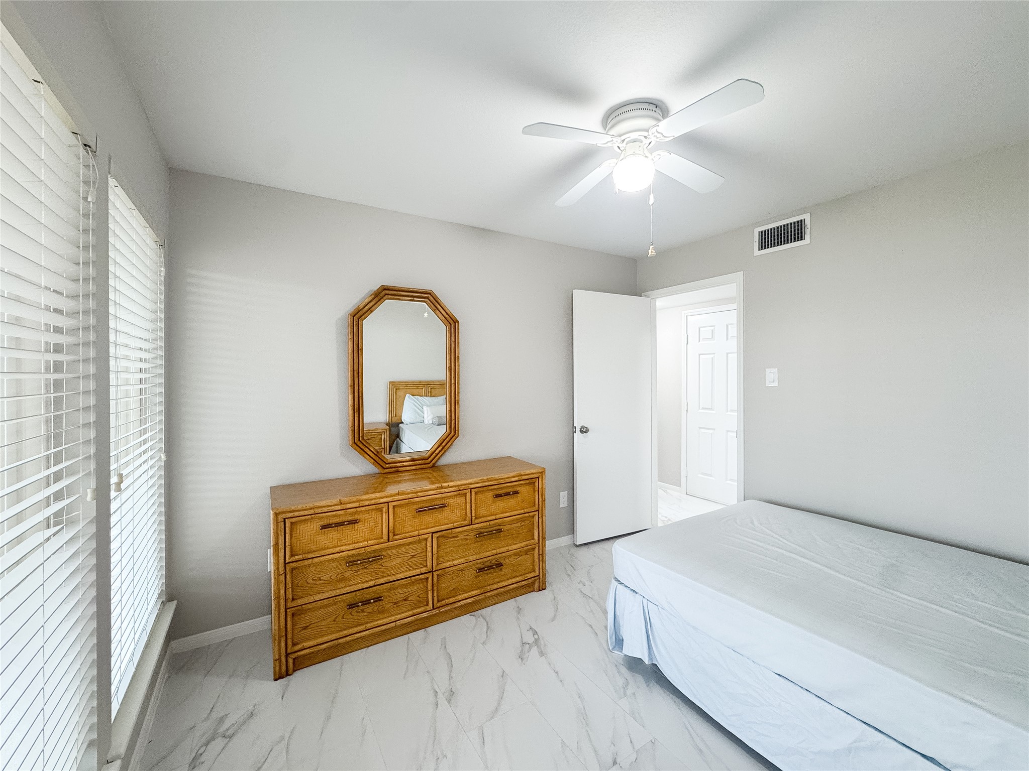 112 Cove Point Conroe, TX 77356 - Photo 32 of 47 Bedroom #2