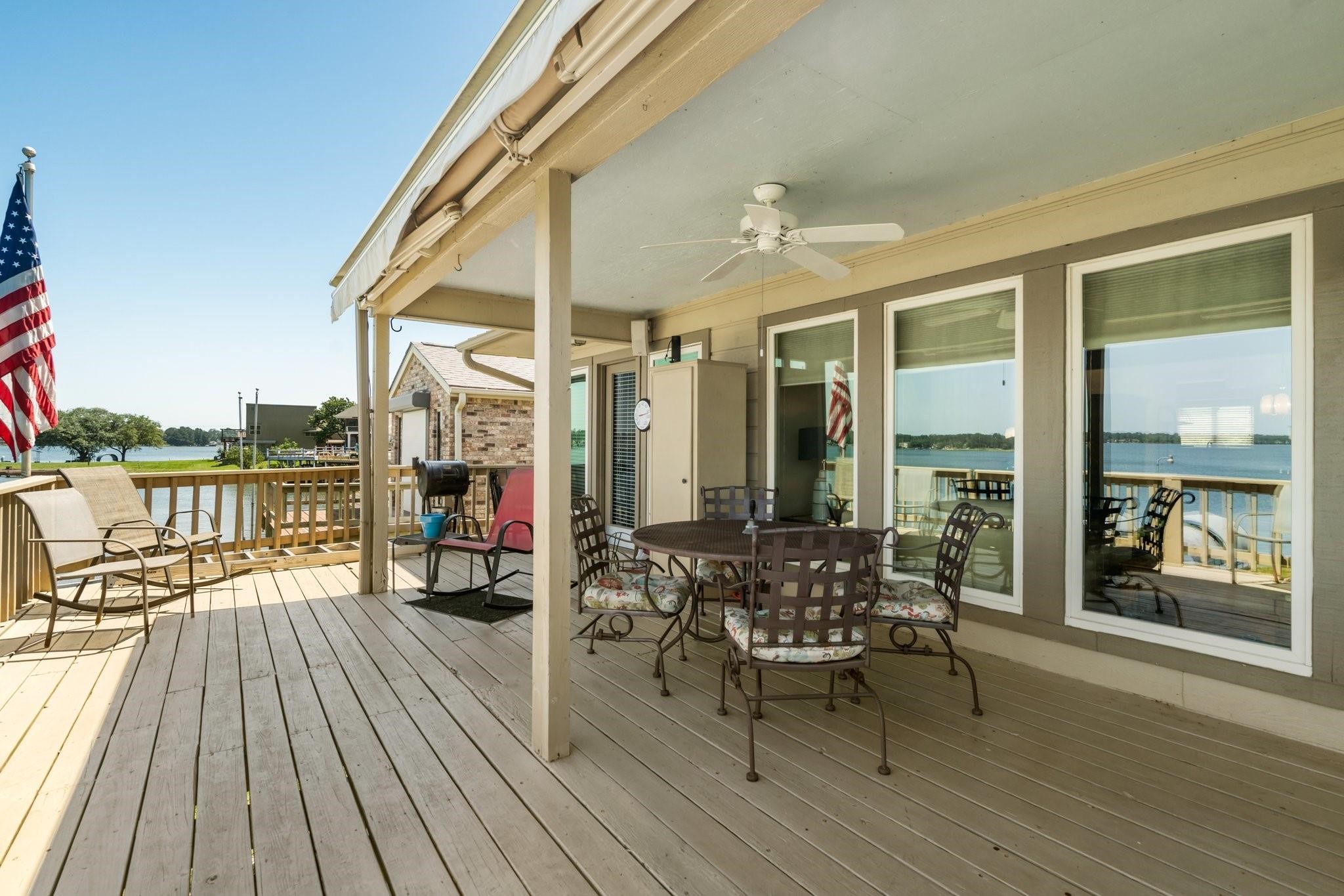 112 Cove Point Conroe, TX 77356 - Photo 40 of 47