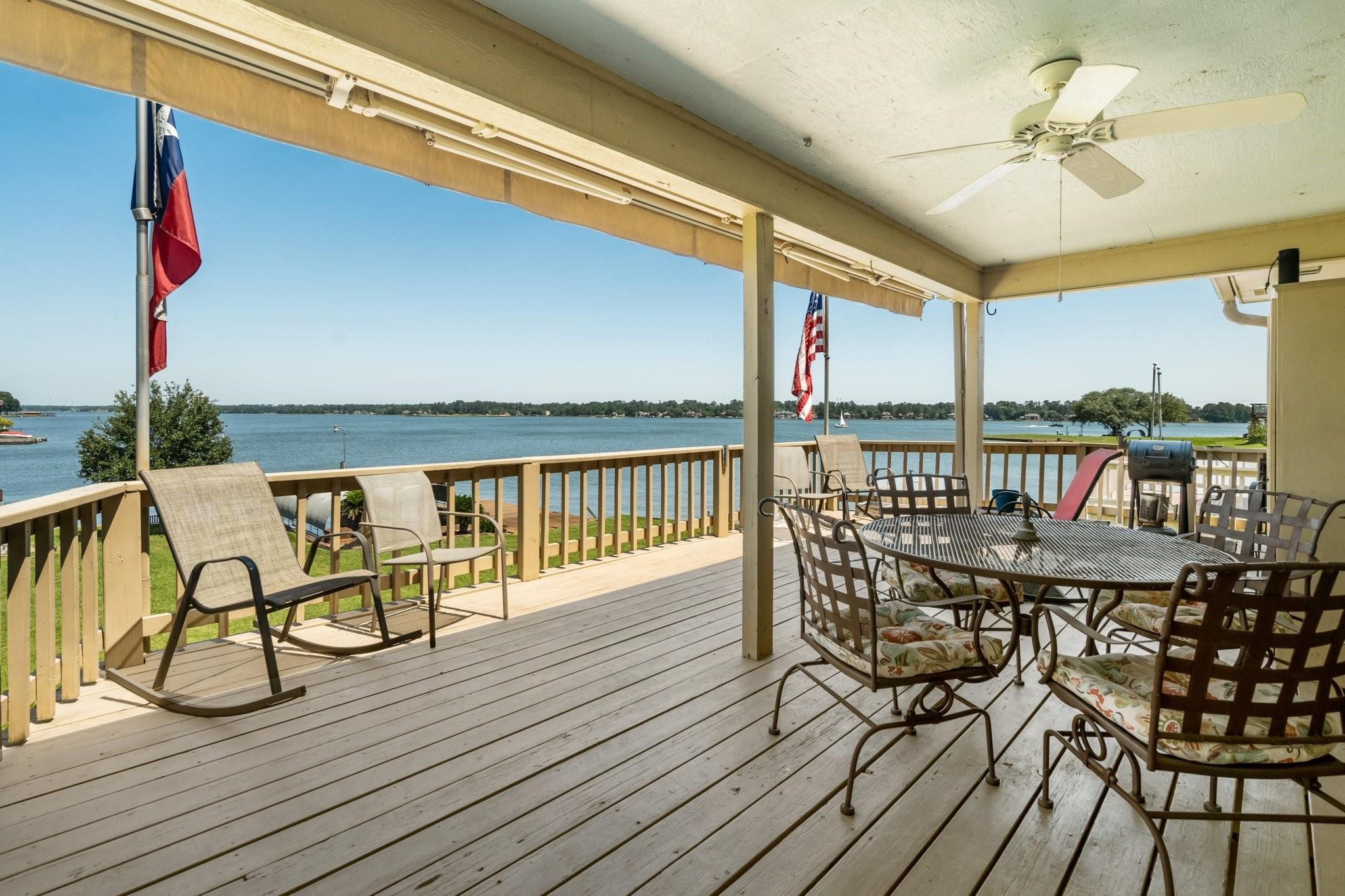 112 Cove Point Conroe, TX 77356 - Photo 41 of 47