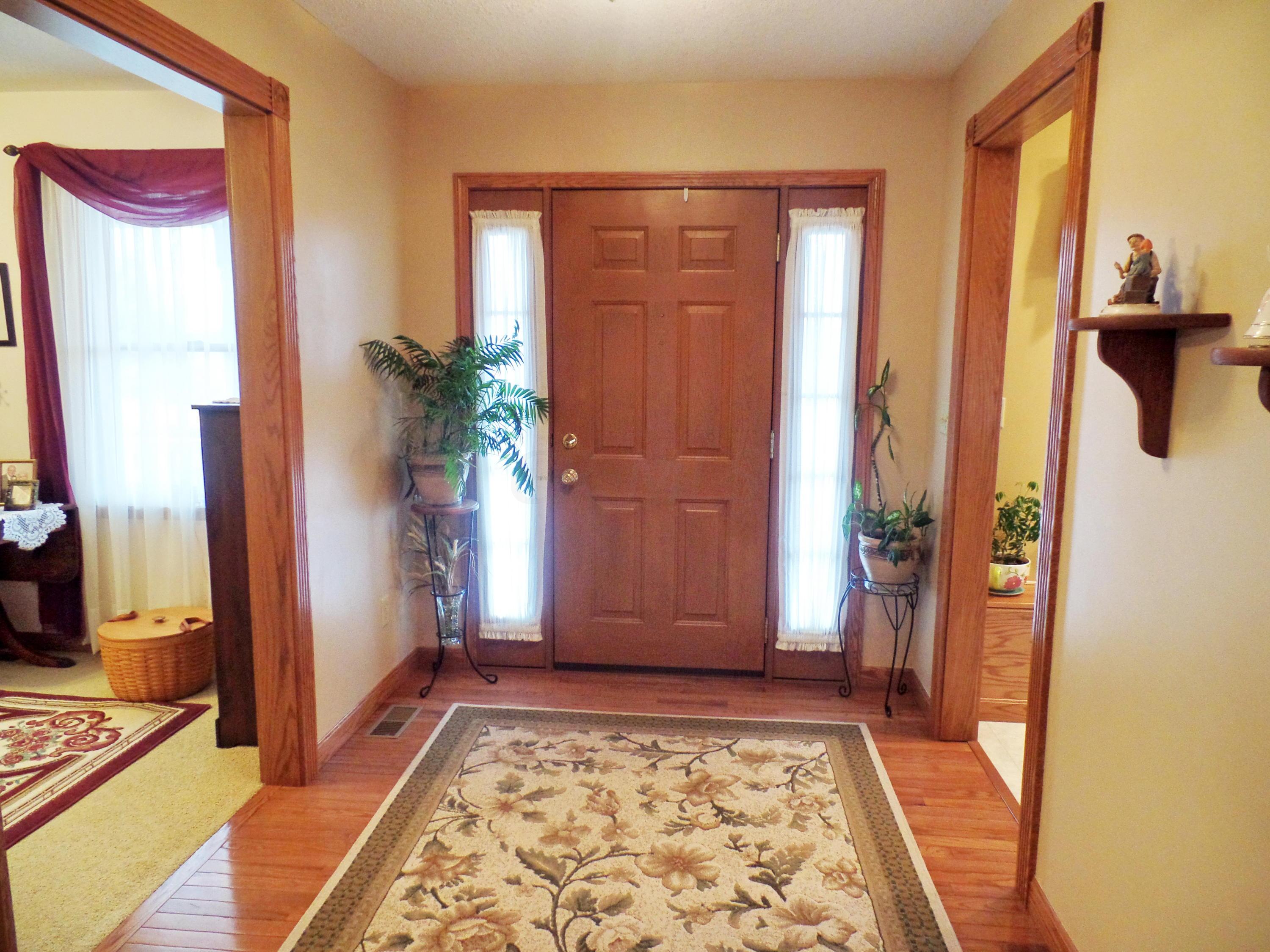 7493 Ridge Road Newark, OH 43055 - Photo 5 of 23 Gallery Image 5