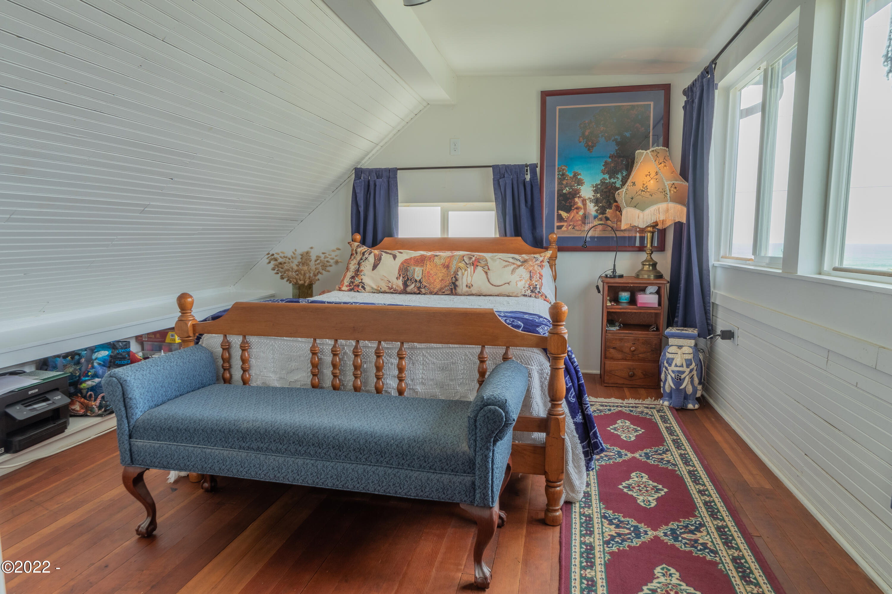 127 Southwest Hurbert Street Newport, OR 97365 - Photo 12 of 20 Bedroom 2