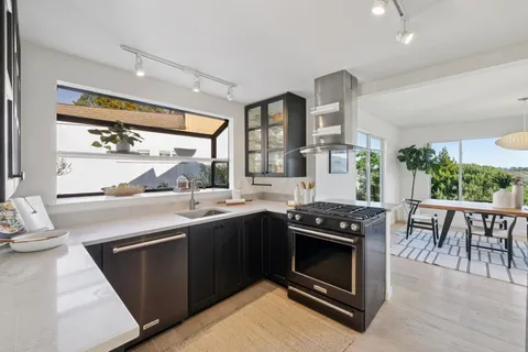 $2,095,000 | 311 Vista De Valle, Mill Valley, CA 94941