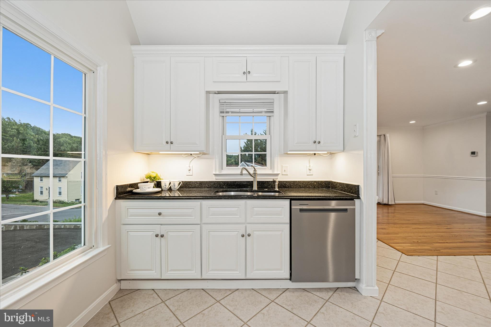 6596 East Lakeridge Road New Market, MD 21774 - Photo 37 of 131 Kitchen