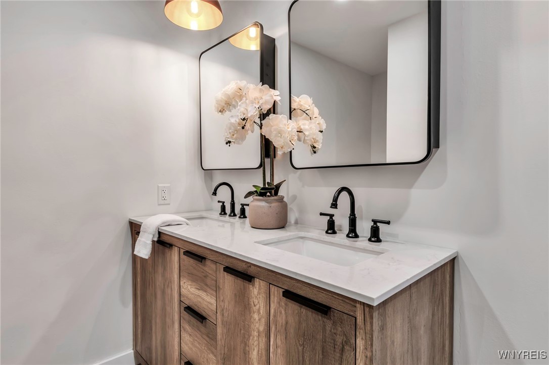 4 Cambridge Square Amherst, NY 14221 - Photo 30 of 43