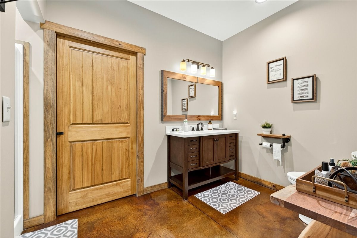 3975 Jarman Hollow Road Palmyra, TN 37142 - Photo 5 of 97