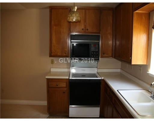 3114 South Pecos Road Las Vegas, NV 89121 - Photo 7 of 17 Kitchen.