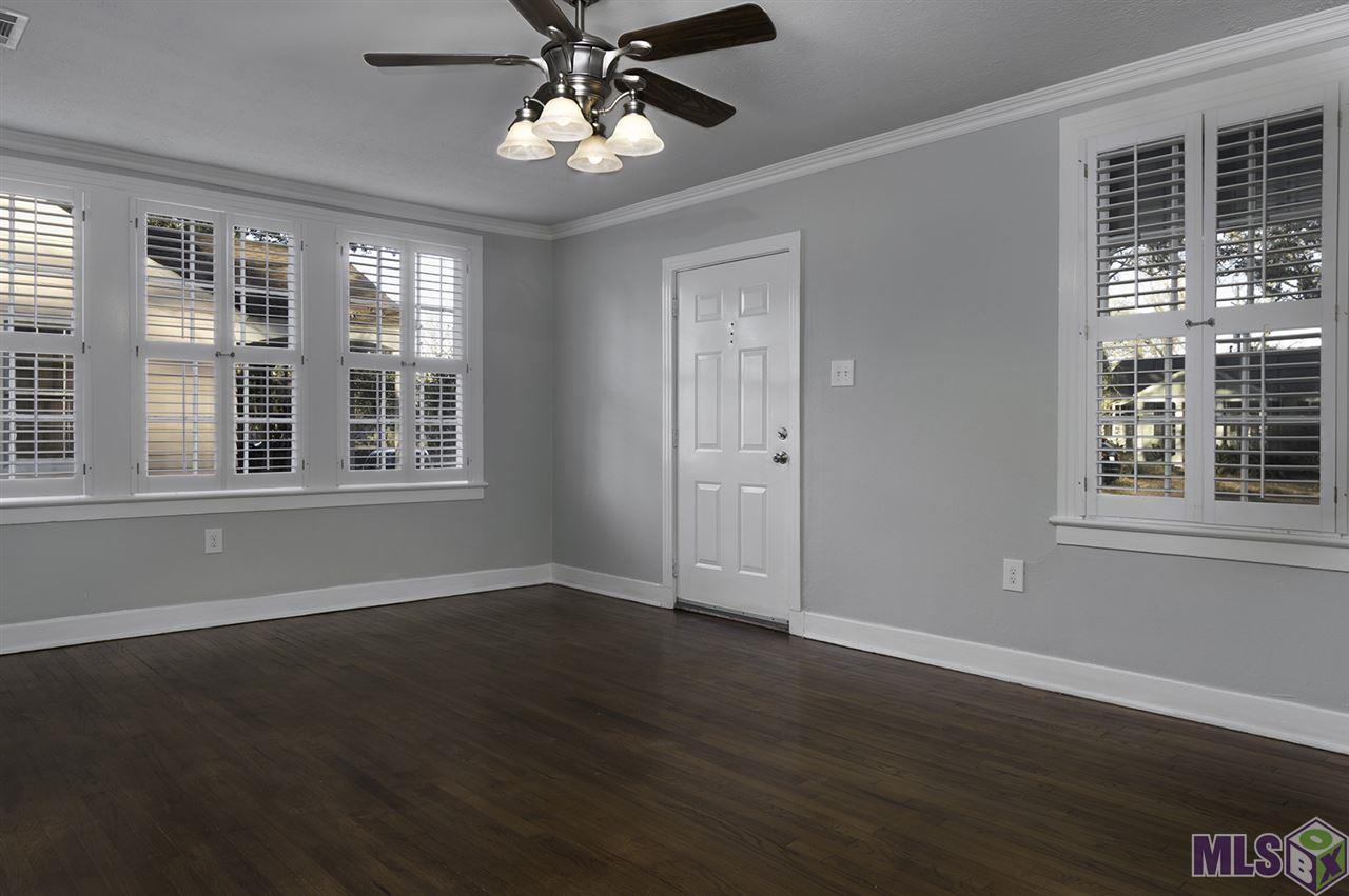 732 Franklin Street Baton Rouge, LA 70806 - Photo 3 of 20 Living Room