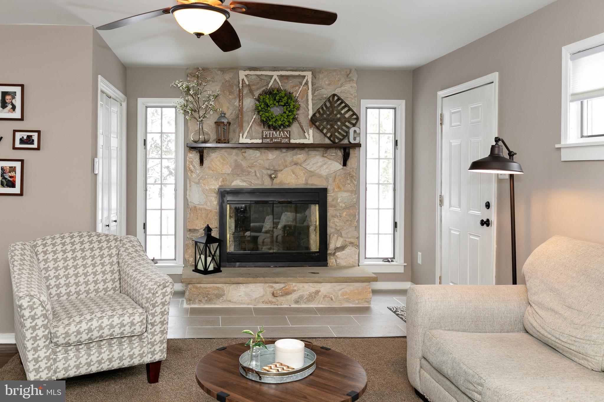 343 Harding Court Pitman, NJ 08071 - Photo 18 of 32 Family room with ceiling fan