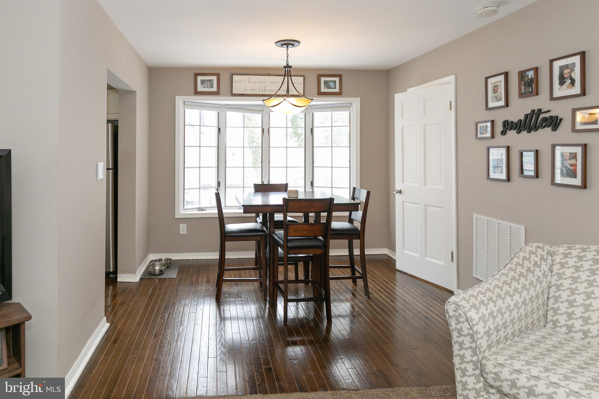 343 Harding Court Pitman, NJ 08071 - Photo 20 of 32 Breakfast area adjacent to family room