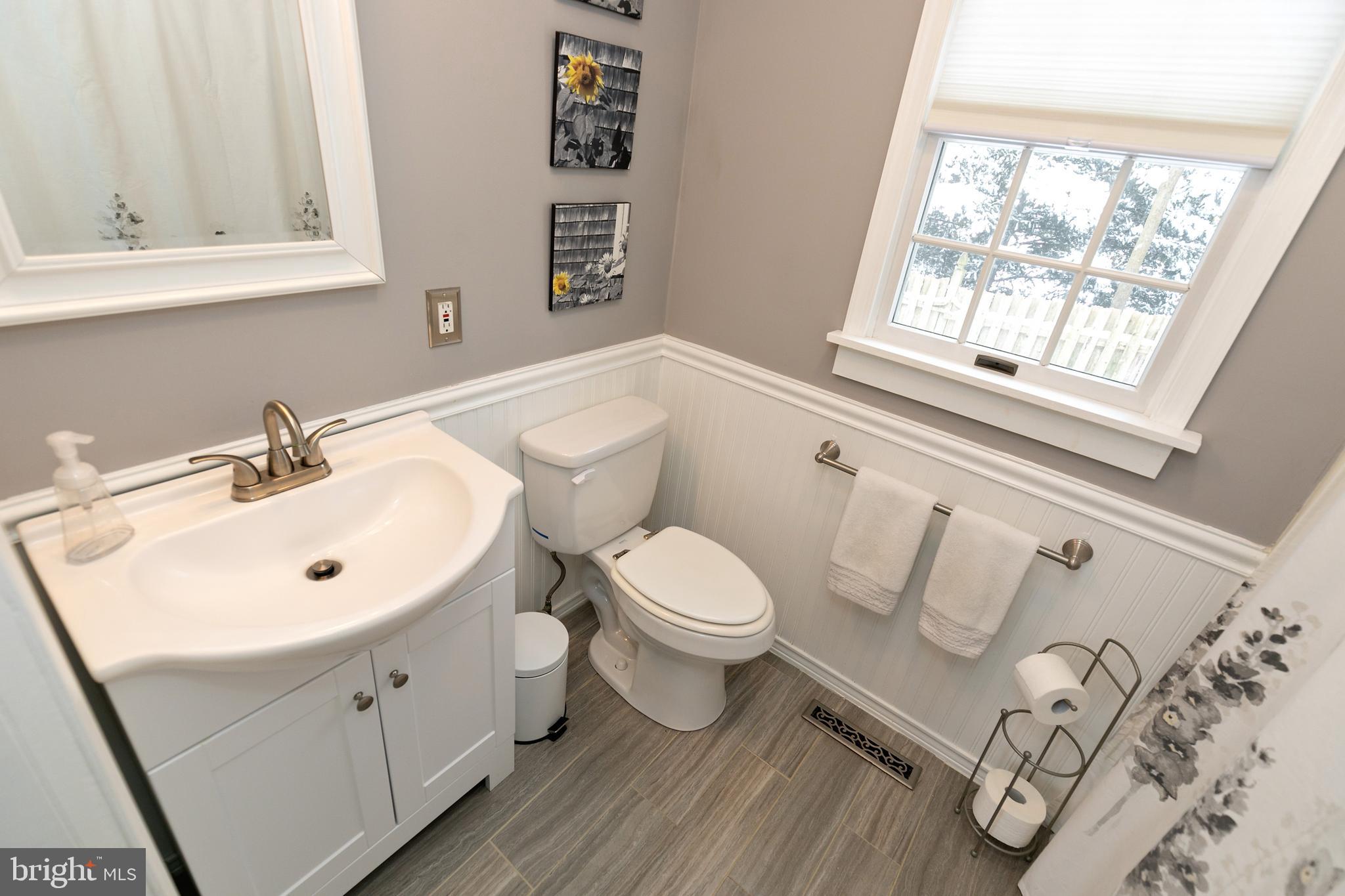 343 Harding Court Pitman, NJ 08071 - Photo 24 of 32 Updated full bathroom 1