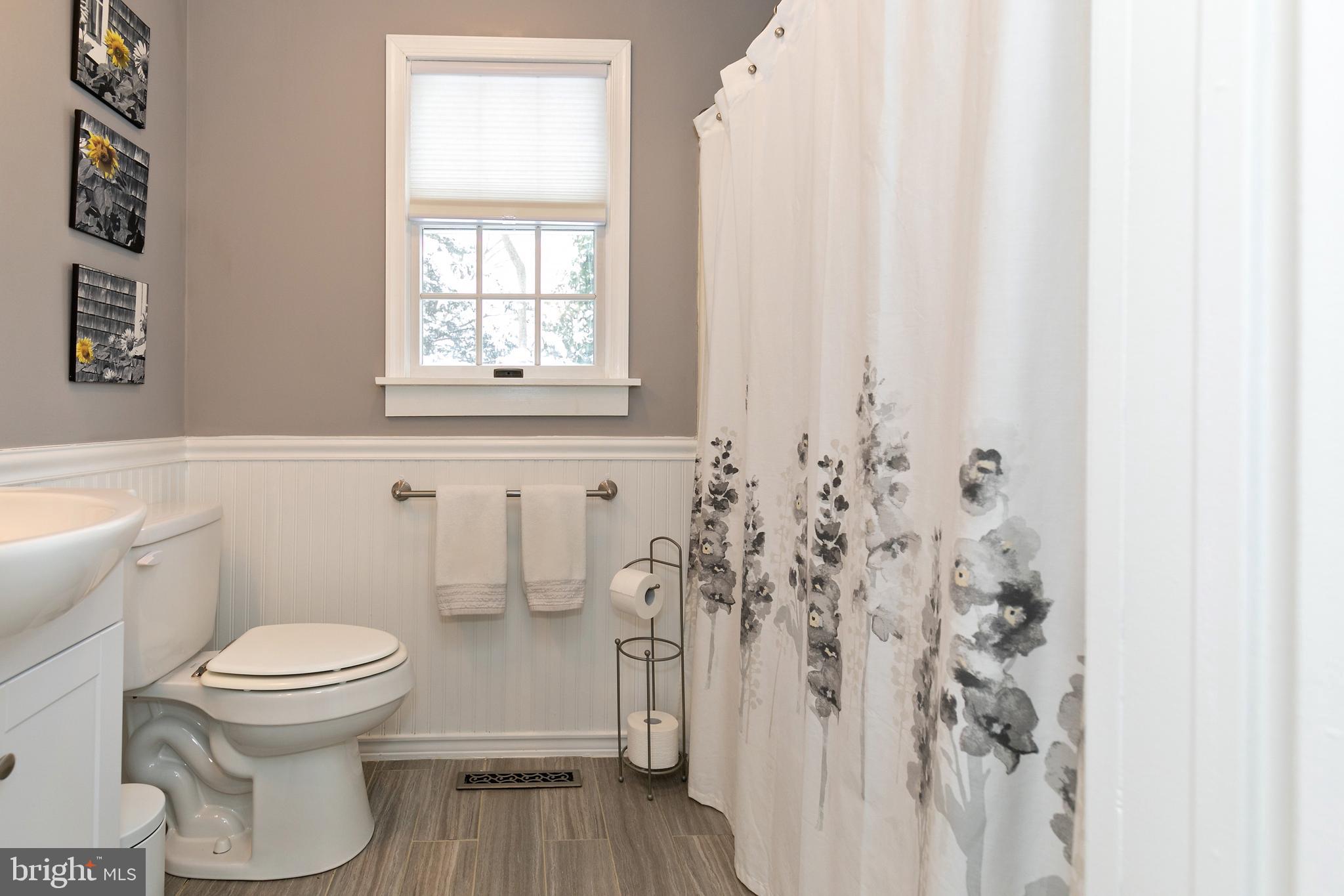 343 Harding Court Pitman, NJ 08071 - Photo 25 of 32 Full Bath 1