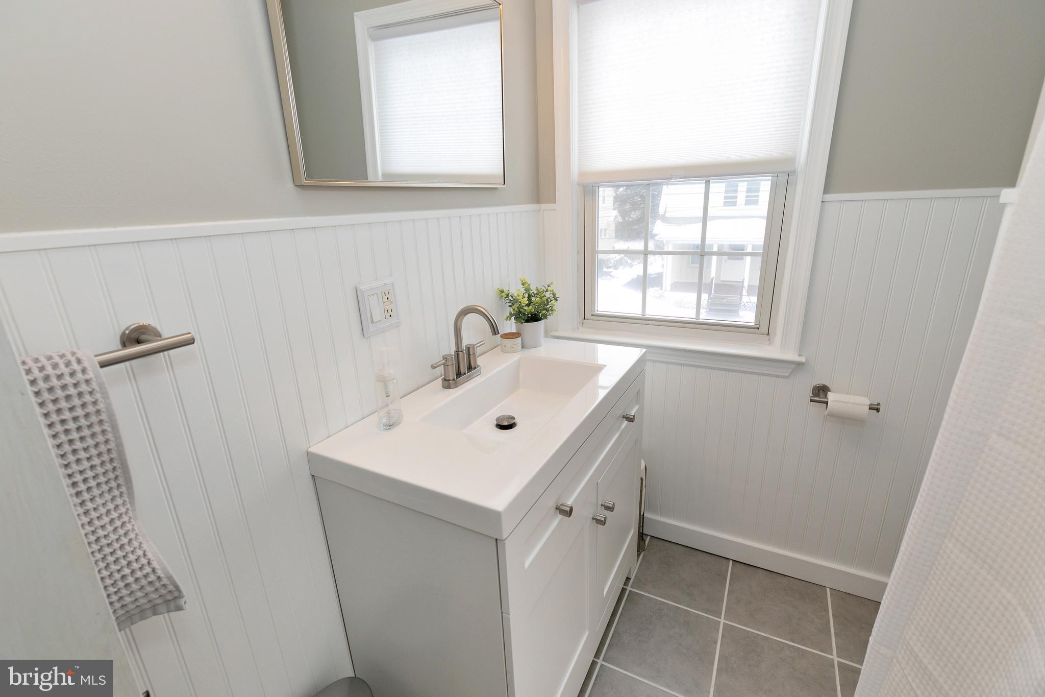 343 Harding Court Pitman, NJ 08071 - Photo 27 of 32 Updated full bathroom 2