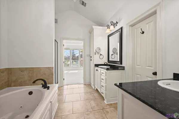 $2,150 | 17514 Lake Willow Avenue, Baton Rouge, LA 70817