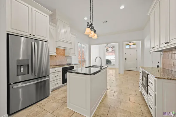 $2,150 | 17514 Lake Willow Avenue, Baton Rouge, LA 70817