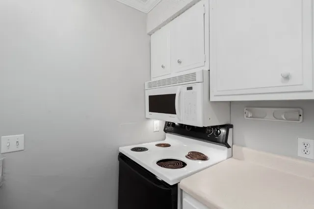 $799 | 4103 Speedway, Unit 105, Austin, TX 78751