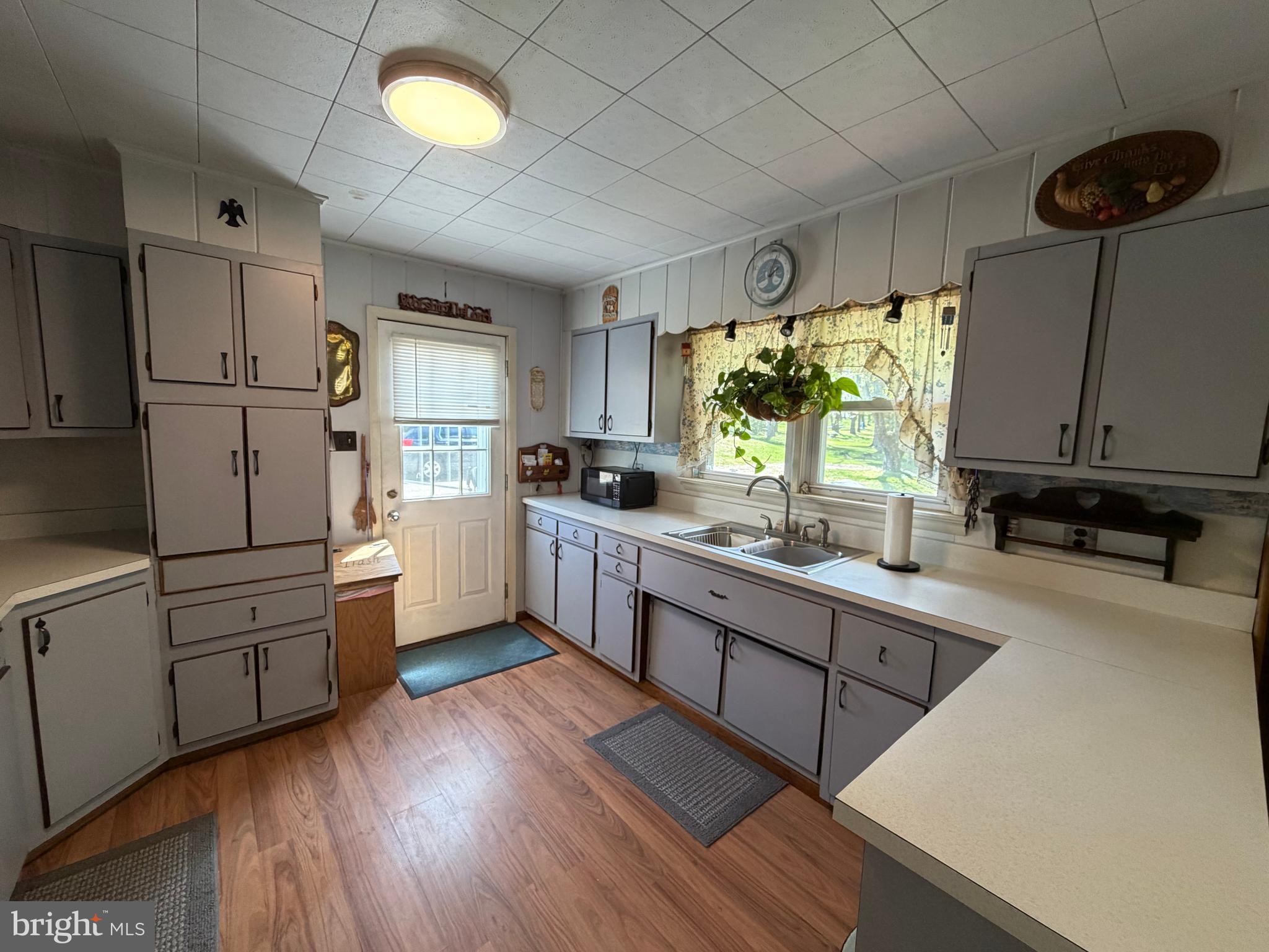 433 Juliustown Pemberton Road Juliustown, NJ 08022 - Photo 3 of 13