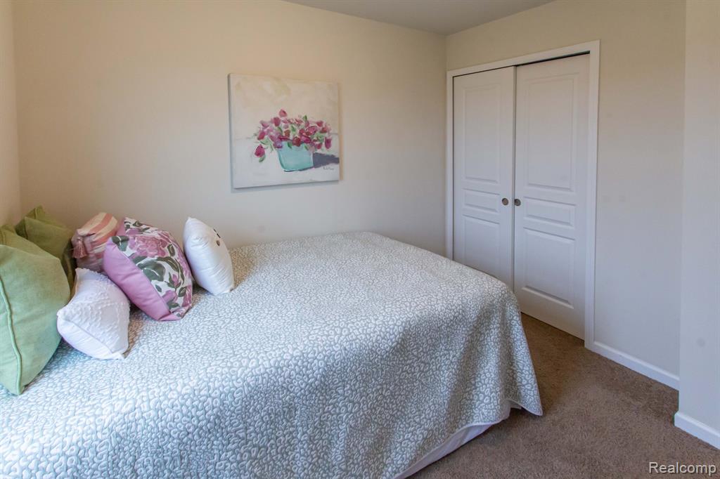863 Barclay Circle Rochester Hills, MI 48307 - Photo 27 of 35