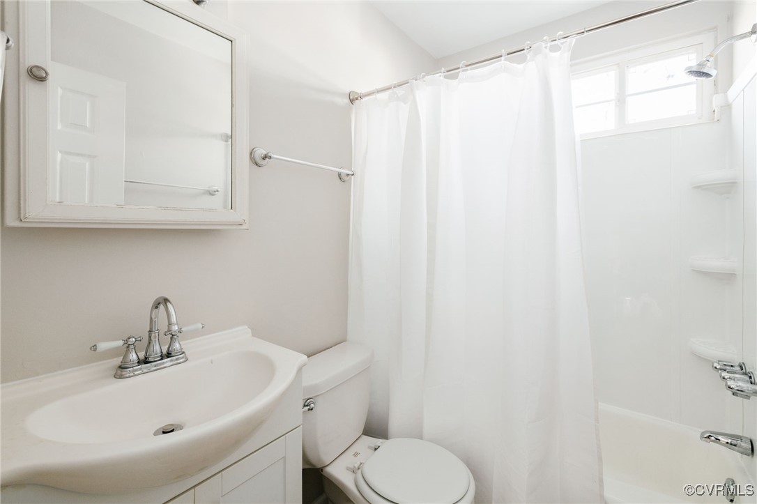 411 Roxana Road Highland Springs, VA 23075 - Photo 15 of 22 Gallery Image 15
