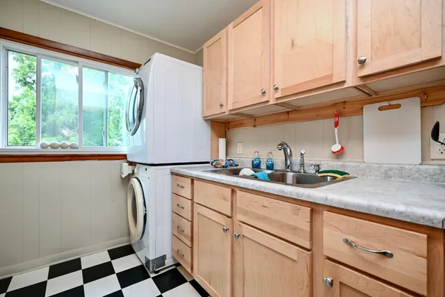 $269,000 | 718 West Wabasha Street, Winona, MN 55987