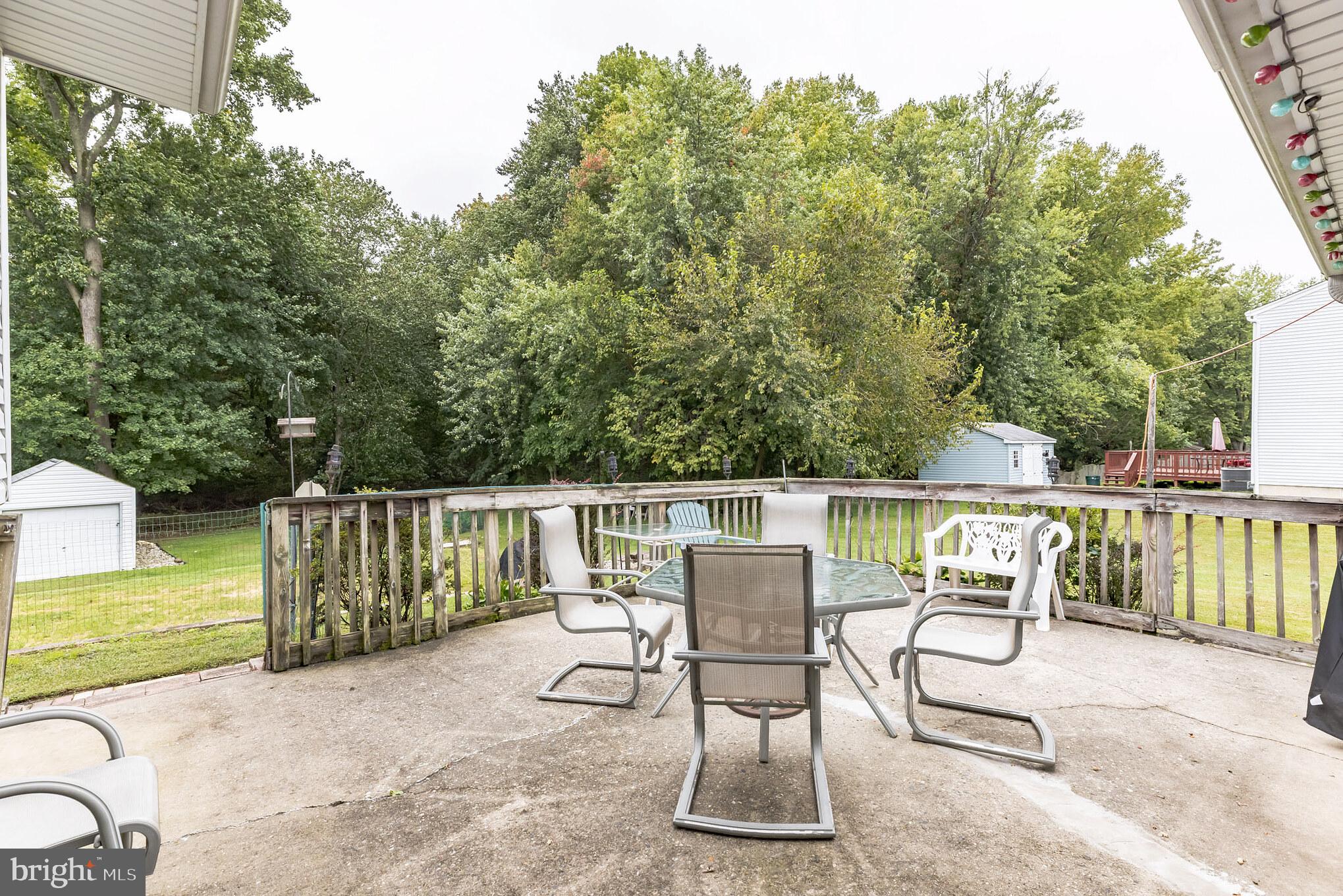 9 Millbridge Road Laurel Springs, NJ 08021 - Photo 30 of 40 Patio w/retractable awning