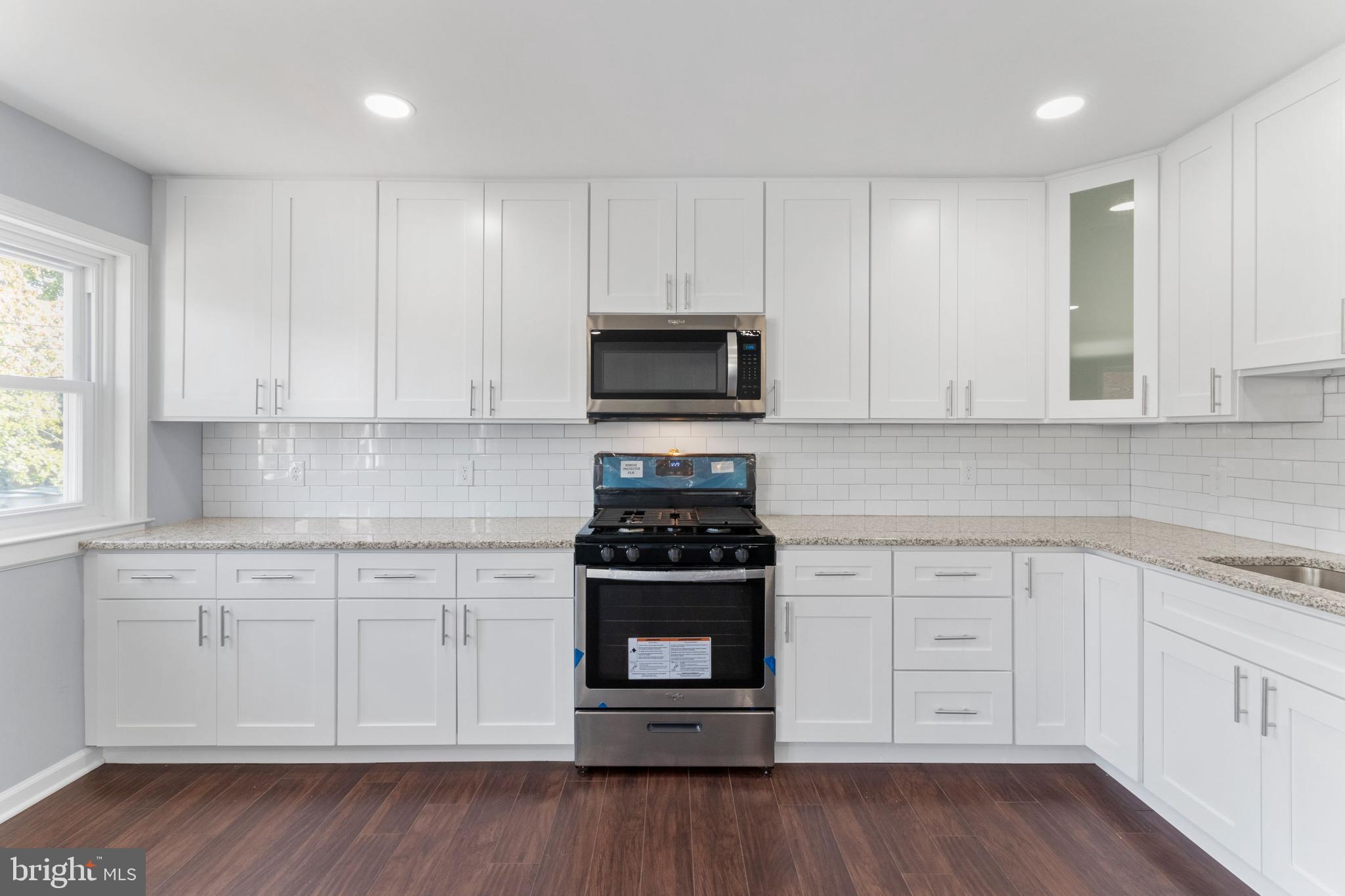 12309 Medford Road Philadelphia, PA 19154 - Photo 3 of 27