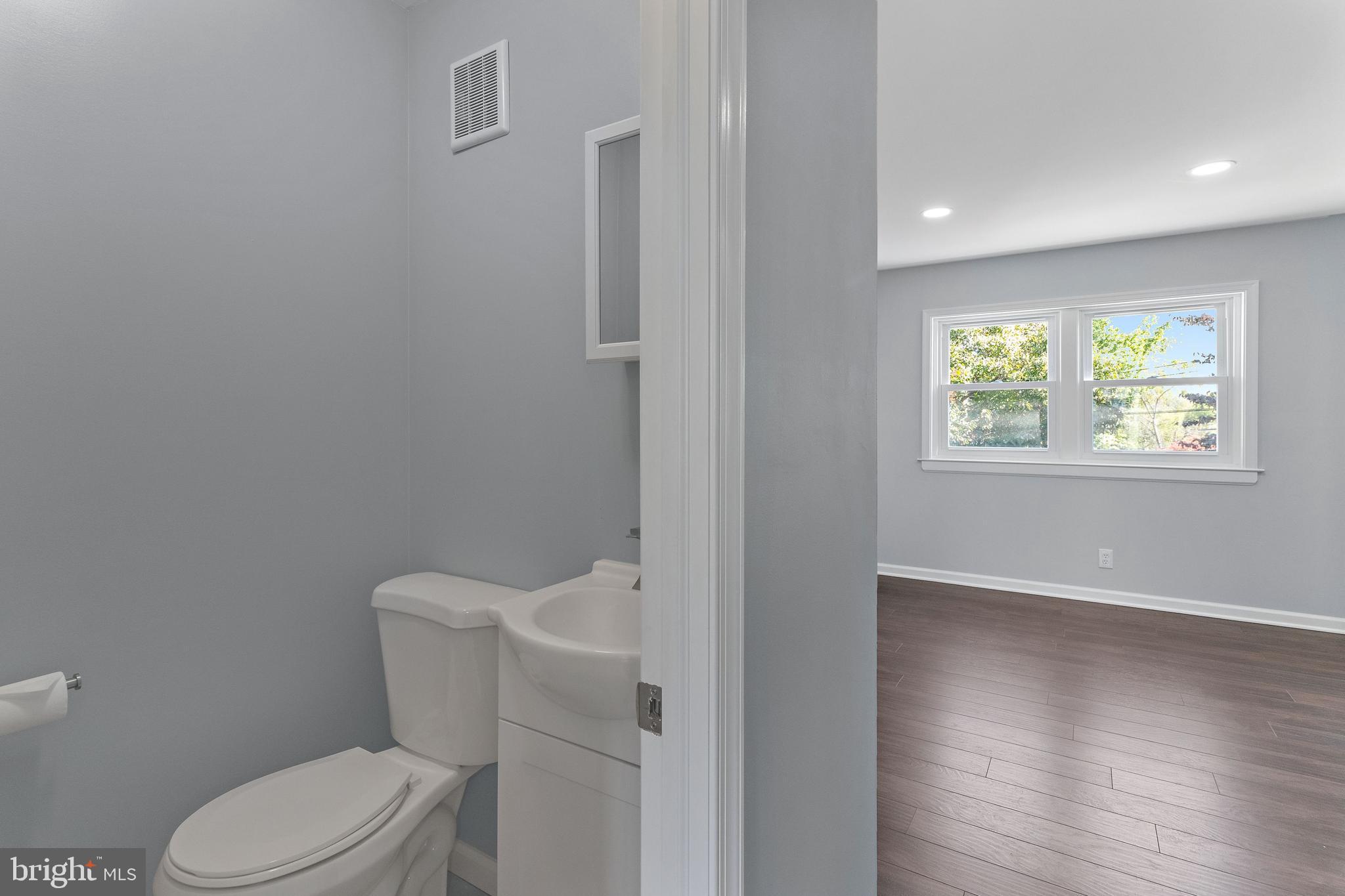 12309 Medford Road Philadelphia, PA 19154 - Photo 9 of 27