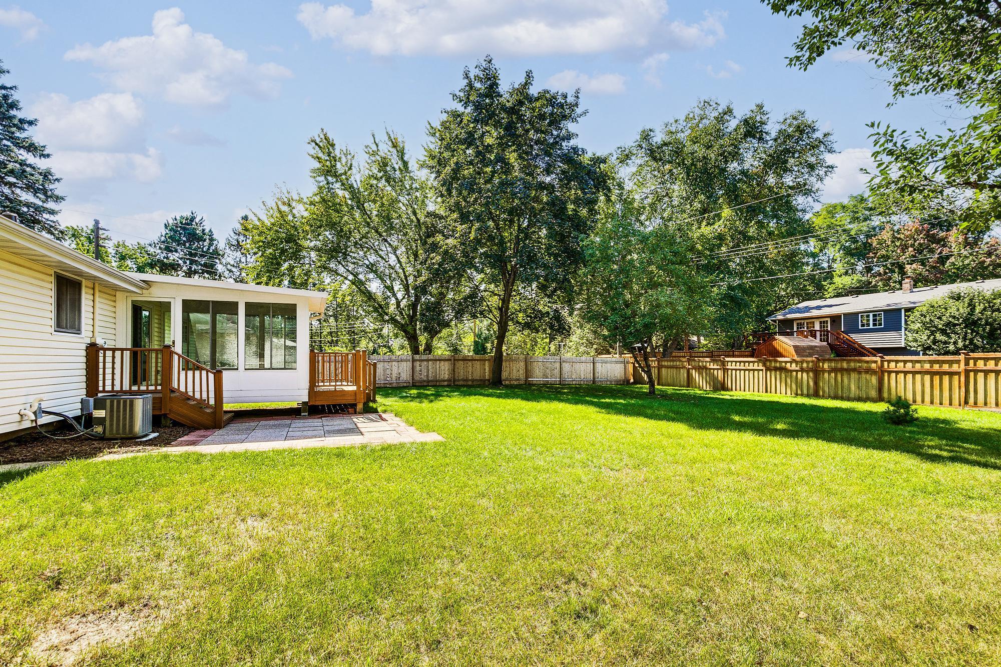 4839 Larson Road Shoreview, MN 55126 - Photo 8 of 36 Gallery Image 8