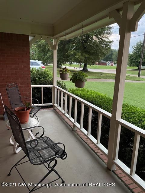 853 Browns Ferry Road Senatobia, MS 38668 - Photo 2 of 44 IMG_4909