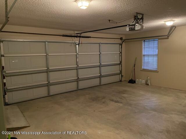 853 Browns Ferry Road Senatobia, MS 38668 - Photo 31 of 44 IMG_4904