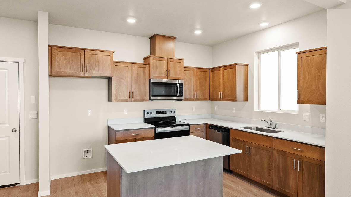 005 kitchen