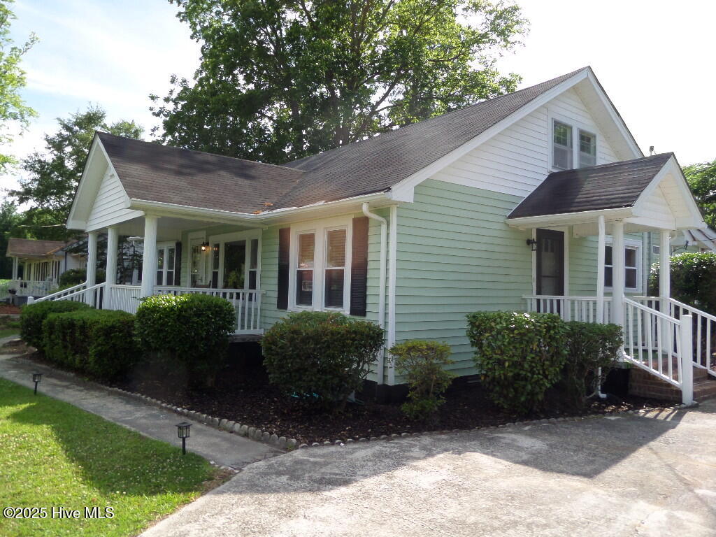 108 Swan Point Road Bayboro, NC 28515 - Photo 1 of 44 SAM_7379