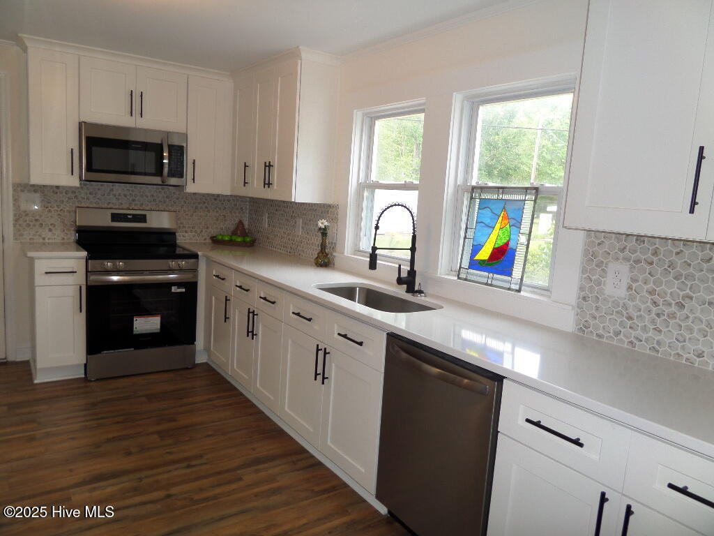 108 Swan Point Road Bayboro, NC 28515 - Photo 9 of 44 SAM_7304