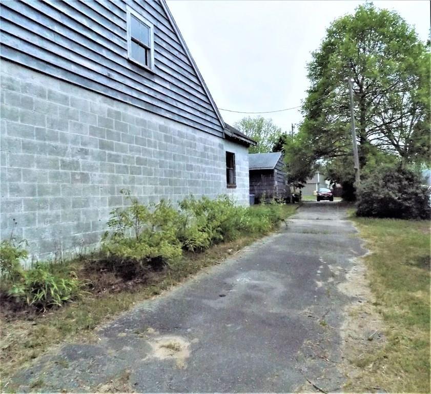 27 Gault Road Wareham, MA 02576 - Photo 5 of 13