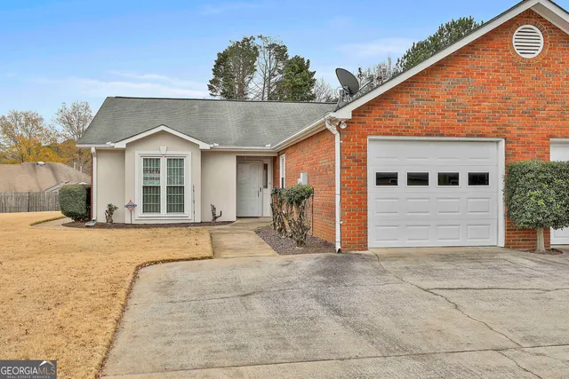 $249,000 | 280 Wilbanks Drive, Fayetteville, GA 30215