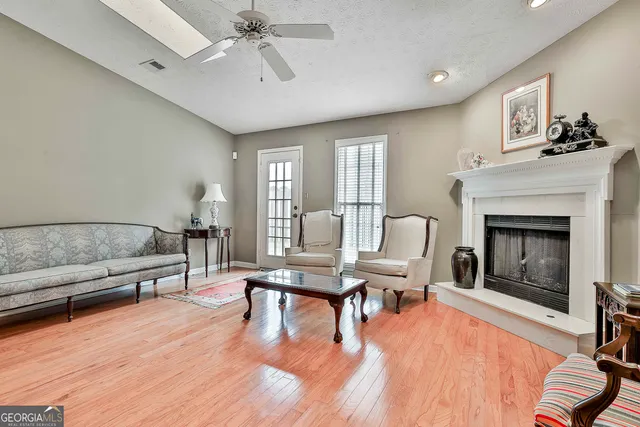 $249,000 | 280 Wilbanks Drive, Fayetteville, GA 30215