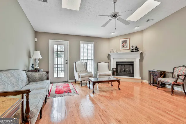 $249,000 | 280 Wilbanks Drive, Fayetteville, GA 30215