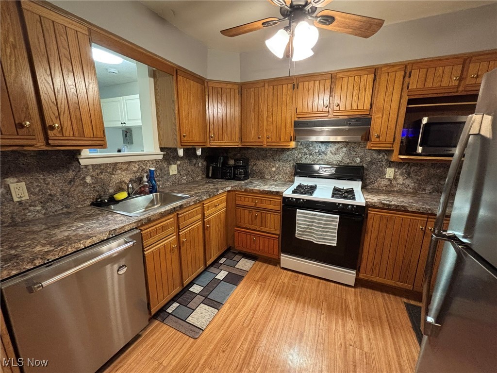 4742 Anderson Road Cleveland, OH 44124 - Photo 9 of 36 Kitchen also features plenty of cabinet and counter space.