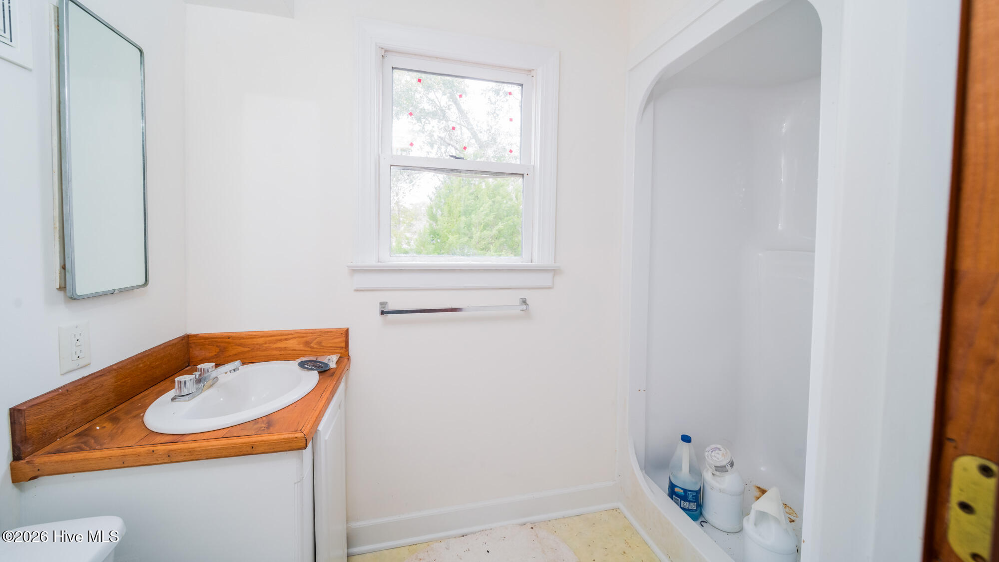 1148 Indigo Circle Sunset Beach, NC 28468 - Photo 11 of 42 First floor bath #2