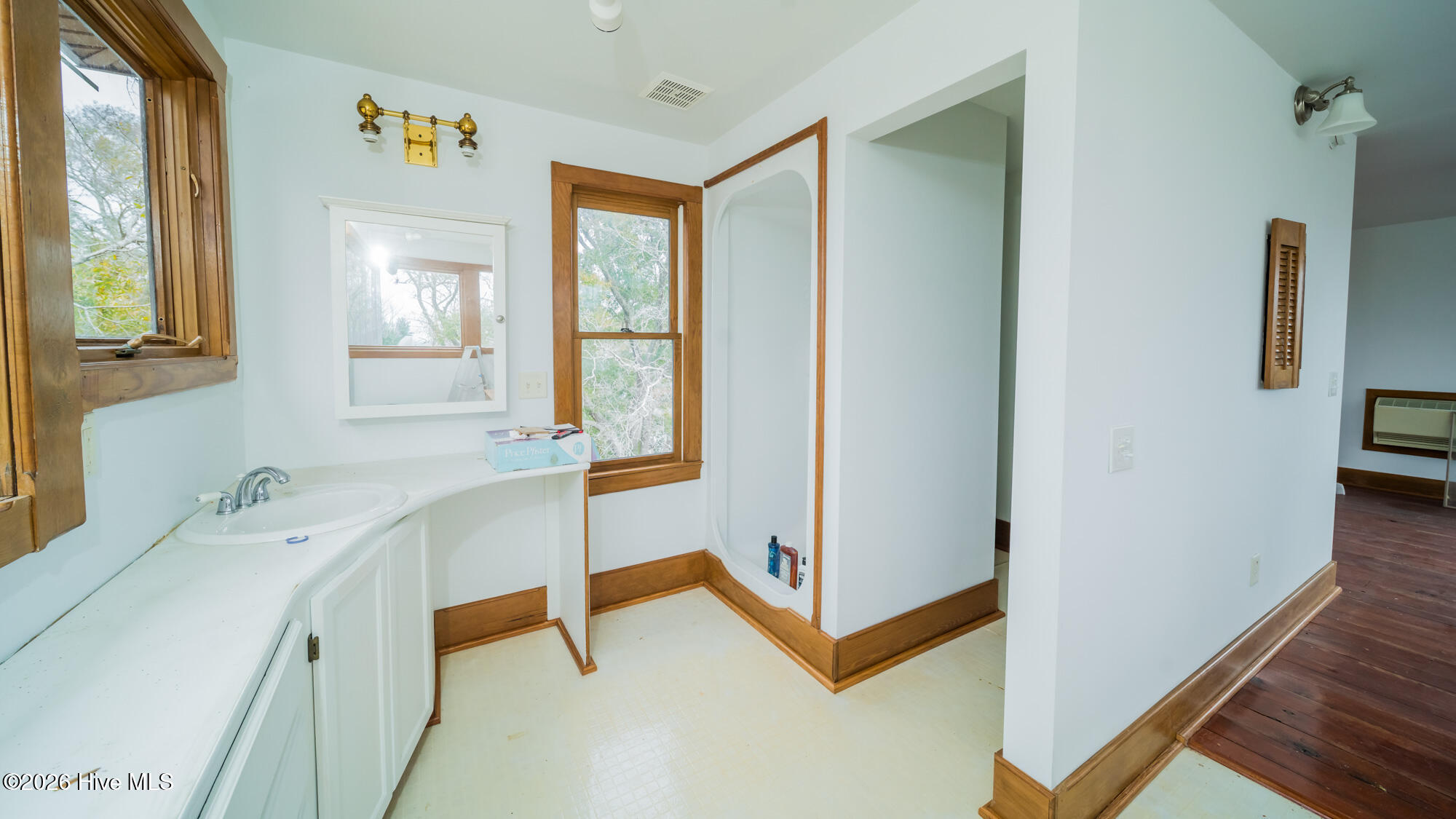 1148 Indigo Circle Sunset Beach, NC 28468 - Photo 24 of 42 Third floor bath