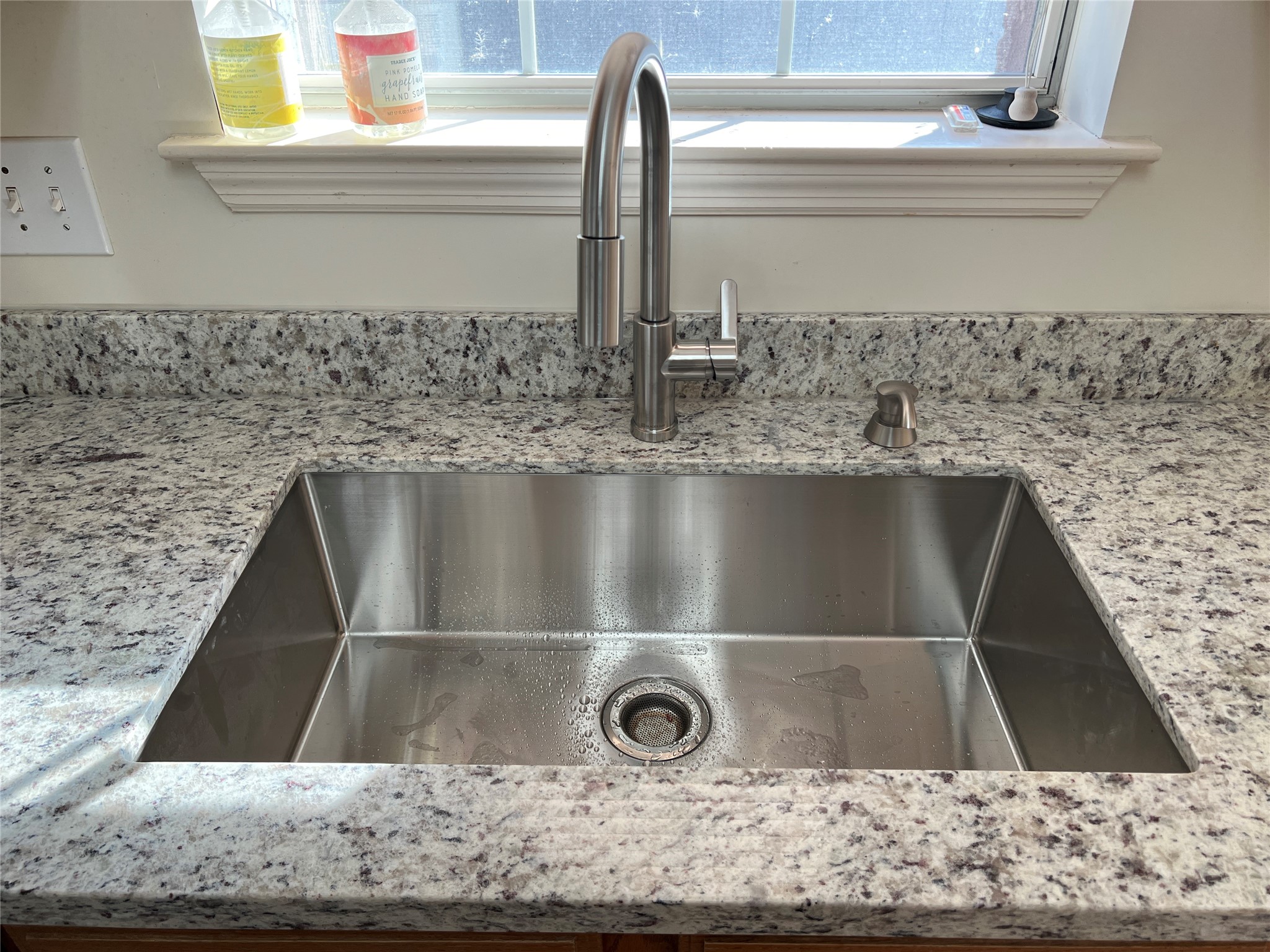 811 Spring Valley Court Sugar Land, TX 77479 - Photo 26 of 33 a view of kitchen sink