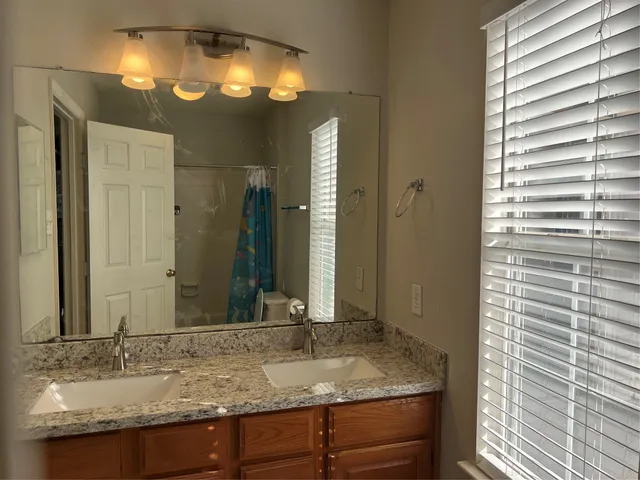 $2,300 | 811 Spring Valley Court, Sugar Land, TX 77479
