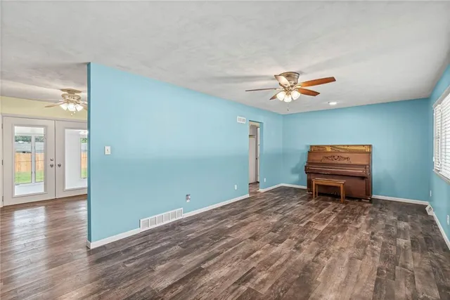 $300,000 | 207 Kristine Avenue, Clinton, MO 64735