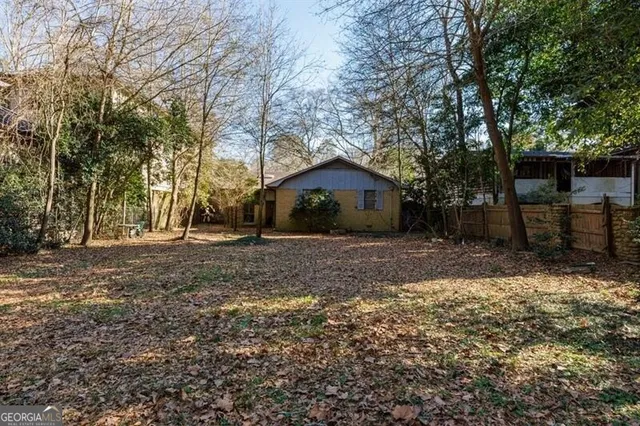 $995,000 | 3941 Paces Ferry Drive Southeast, Atlanta, GA 30339