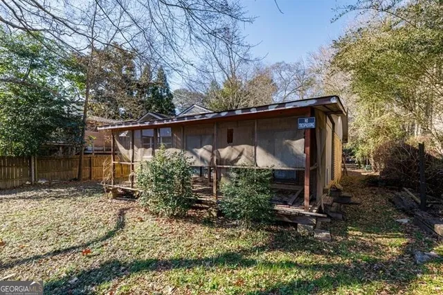 $995,000 | 3941 Paces Ferry Drive Southeast, Atlanta, GA 30339