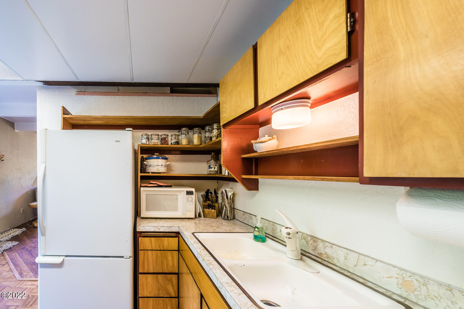 2420 North North Bank Road Otis, OR 97368 - Photo 10 of 30 2420 Kitchen counter