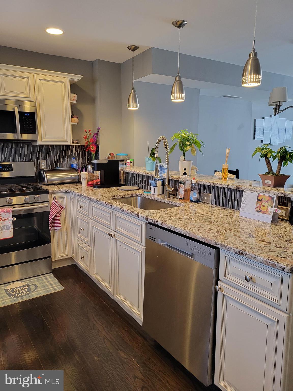 12028 Covert Road Philadelphia, PA 19154 - Photo 16 of 49 Gallery Image 16